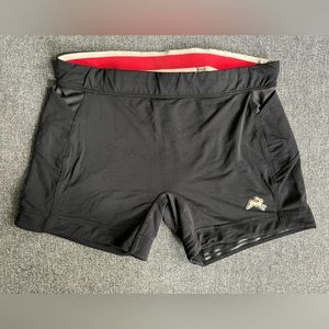 Tracksmith women’s lane five shorts in black size Medium